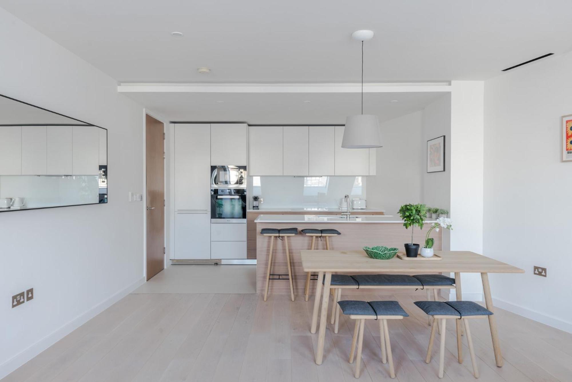 Zen Sanctuary - Soho - By Frankie Says Apartment London Luaran gambar